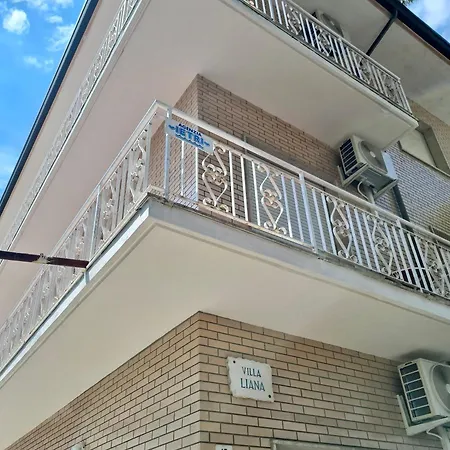 Apartment Liana 7 *